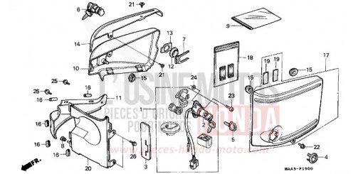 COUVERCLE LATERAL/JEU DE CLEF (VT1100C) VT1100CS de 1995